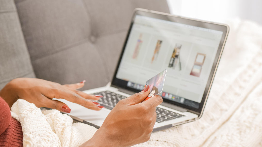 Hoe koop je veilig je herfstkleding online?